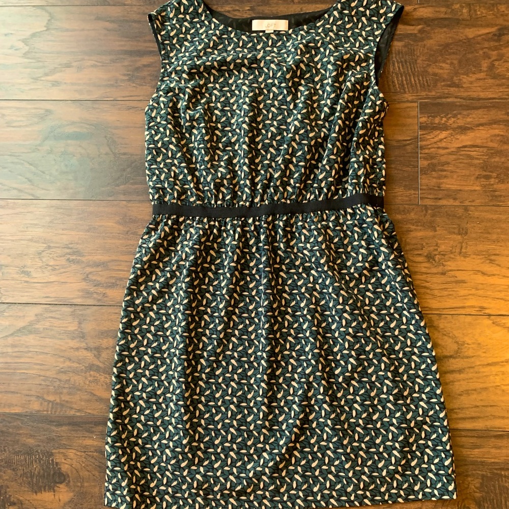 LOFT SLEEVELESS DRESS